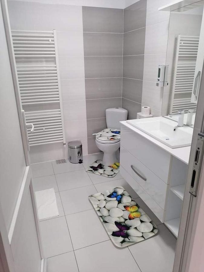 Happy House Appartement Hunedoara Buitenkant foto